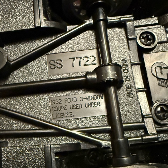 1932 Ford 3-Window Coupe - Die-Cast 1:32 - Sunnyside SS 7722 - Green - Picture 3 of 9